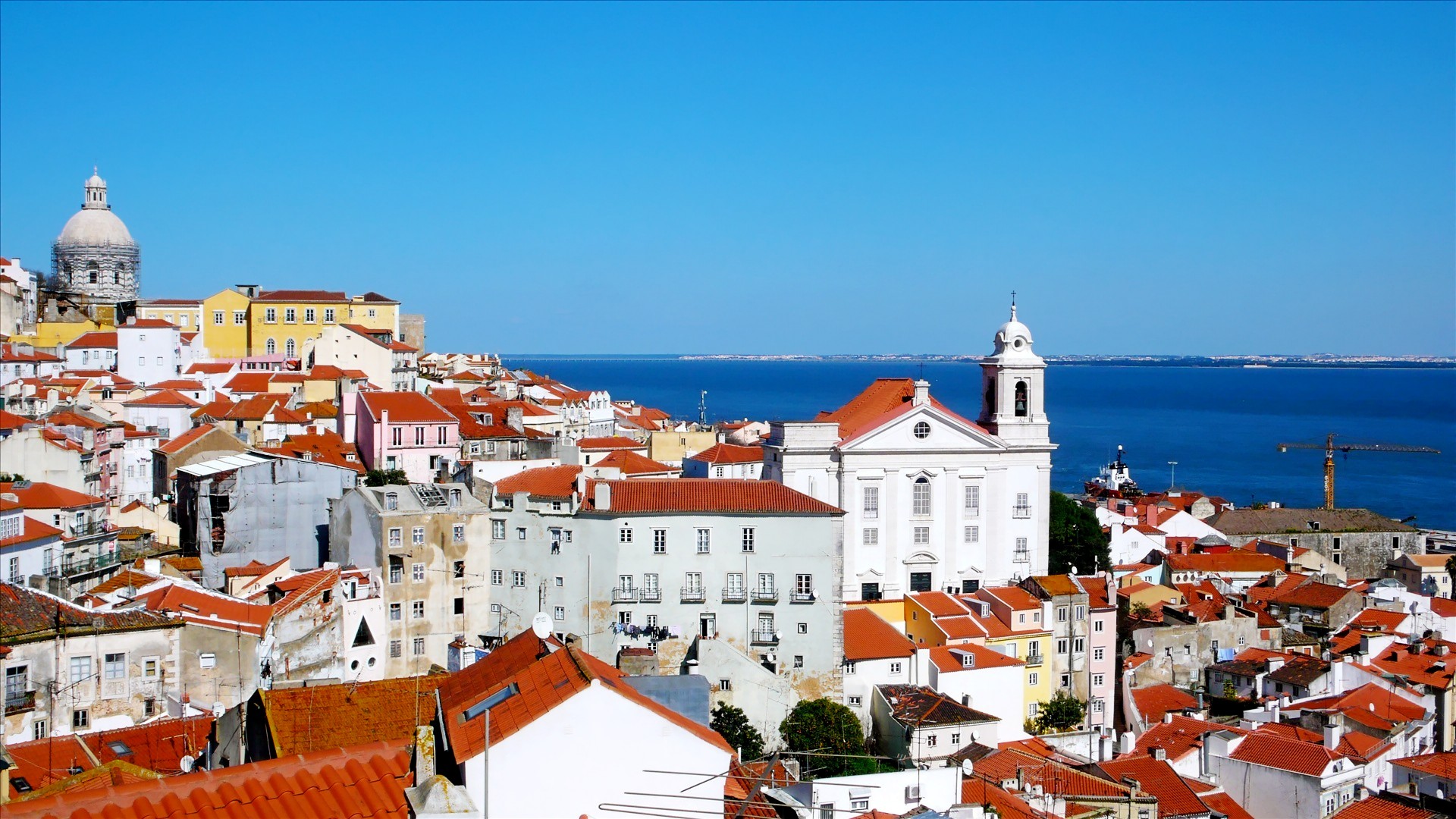 https://mdw-travel-data-us-east-1.s3.amazonaws.com/img/country/Portugal/Centro-de-Artes/img_01.jpg