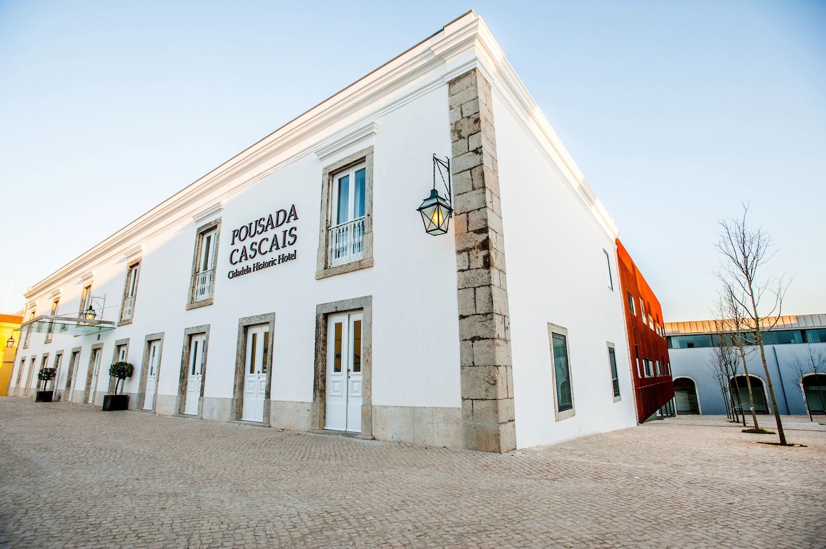 https://mdw-travel-data-us-east-1.s3.amazonaws.com/img/country/Portugal/Cidadela-Art-District/img_00.jpg