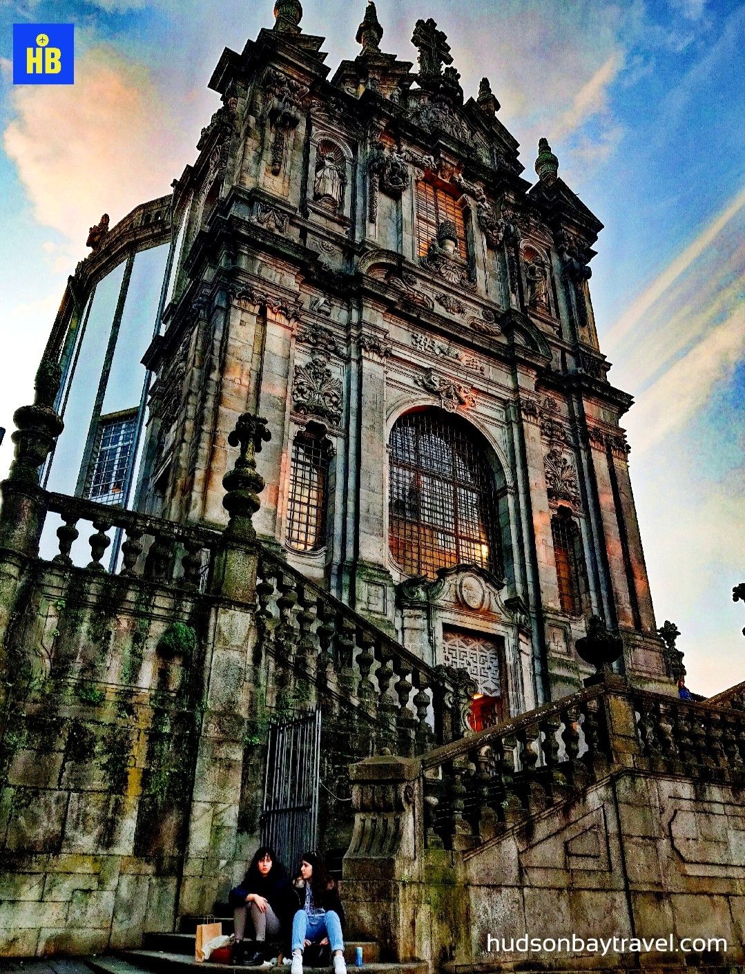 https://mdw-travel-data-us-east-1.s3.amazonaws.com/img/country/Portugal/Clerigos-Church-and-Tower/img_01.jpg