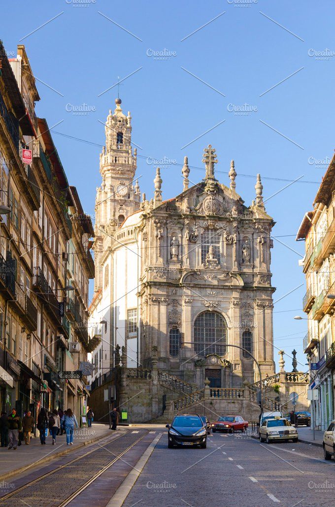 https://mdw-travel-data-us-east-1.s3.amazonaws.com/img/country/Portugal/Clerigos-Church-and-Tower/img_02.jpg