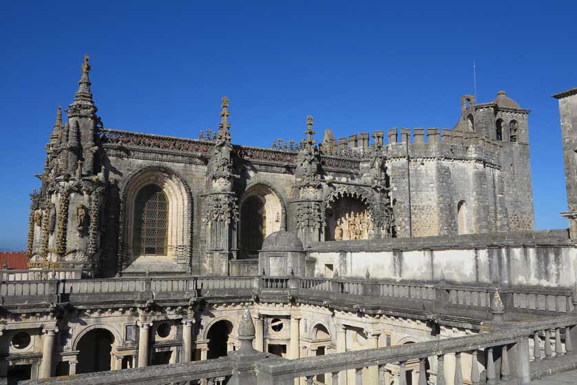 https://mdw-travel-data-us-east-1.s3.amazonaws.com/img/country/Portugal/Convent-of-Christ/img_03.jpg