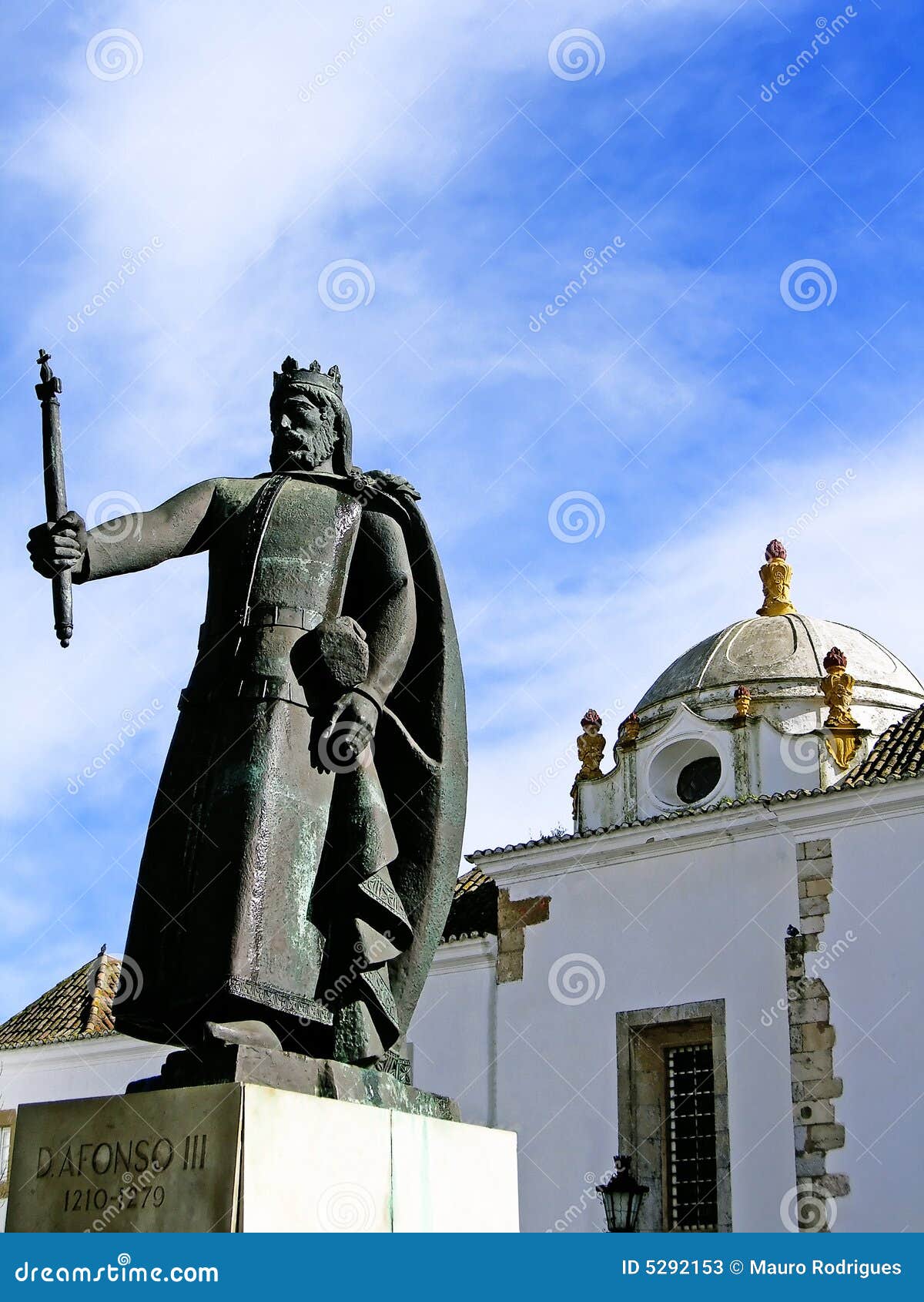 https://mdw-travel-data-us-east-1.s3.amazonaws.com/img/country/Portugal/Estatua-Dom-Afonso-III/img_03.jpg