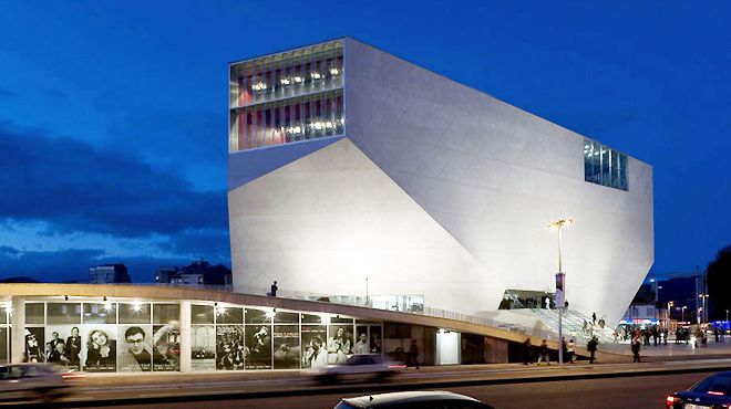 https://mdw-travel-data-us-east-1.s3.amazonaws.com/img/country/Portugal/FC-Porto-Museum/img_01.jpg