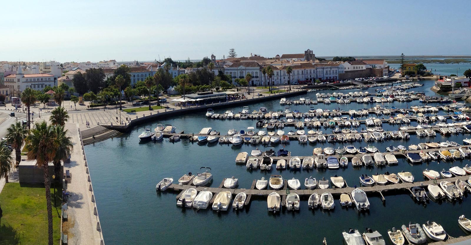 https://mdw-travel-data-us-east-1.s3.amazonaws.com/img/country/Portugal/Faro-Marina/img_01.jpg