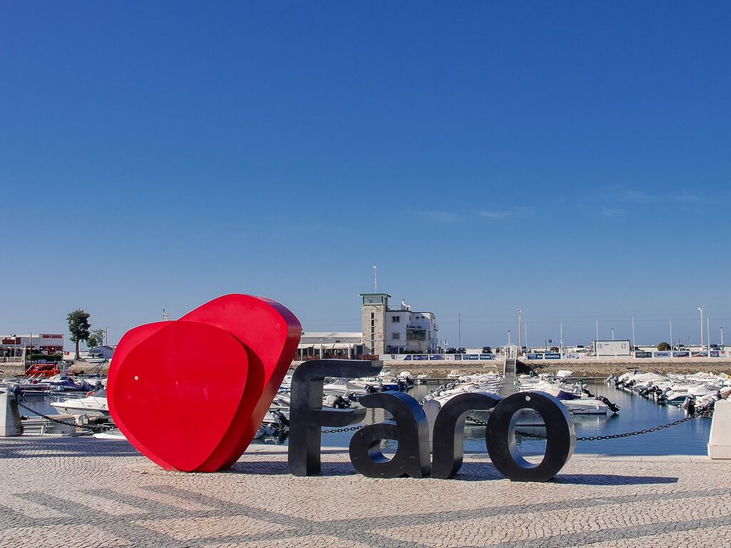 https://mdw-travel-data-us-east-1.s3.amazonaws.com/img/country/Portugal/Faro-Marina/img_02.jpg