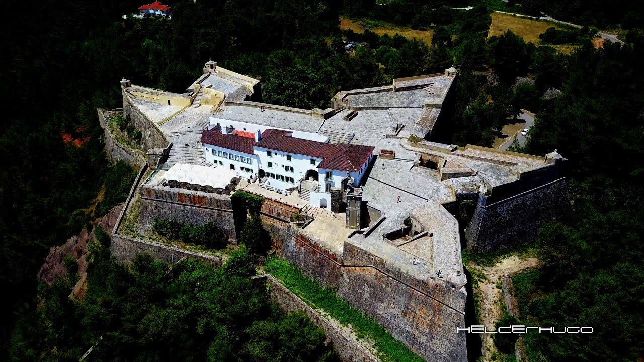 https://mdw-travel-data-us-east-1.s3.amazonaws.com/img/country/Portugal/Forte-de-Sao-Filipe/img_03.jpg