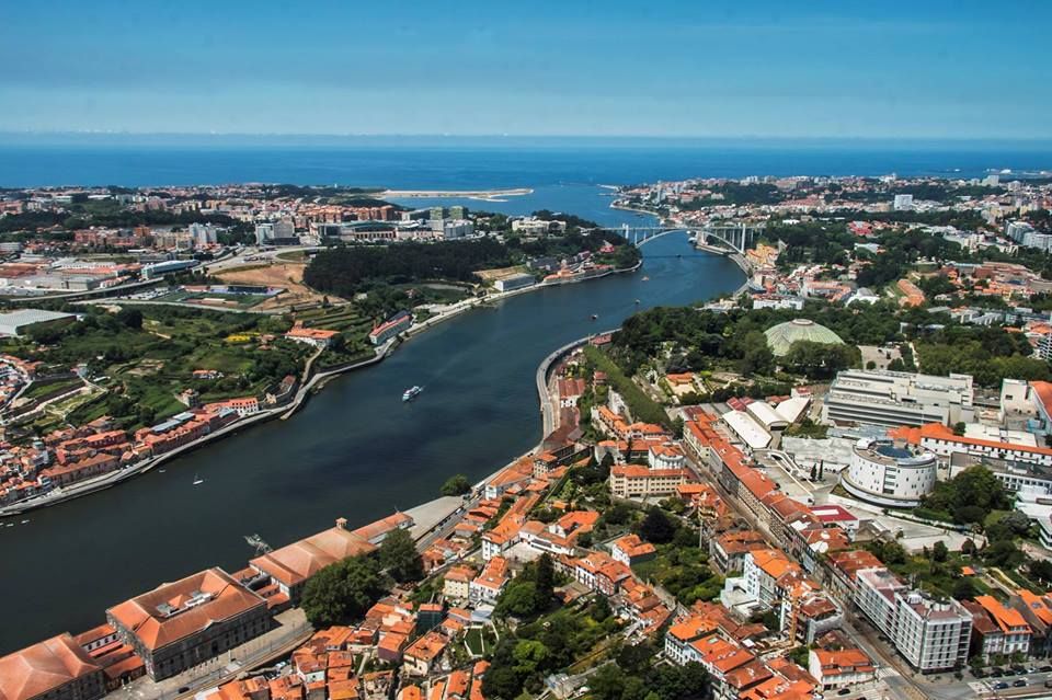 https://mdw-travel-data-us-east-1.s3.amazonaws.com/img/country/Portugal/Foz-do-Douro/img_02.jpg