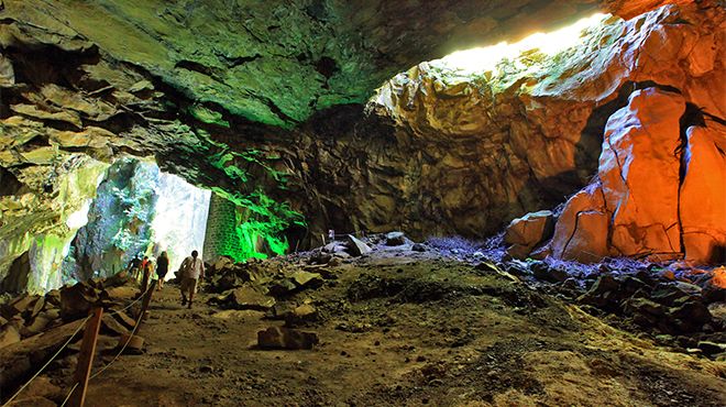 https://mdw-travel-data-us-east-1.s3.amazonaws.com/img/country/Portugal/Furnas-do-Enxofre/img_01.jpg