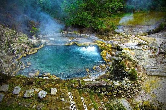 https://mdw-travel-data-us-east-1.s3.amazonaws.com/img/country/Portugal/Furnas/img_03.jpg