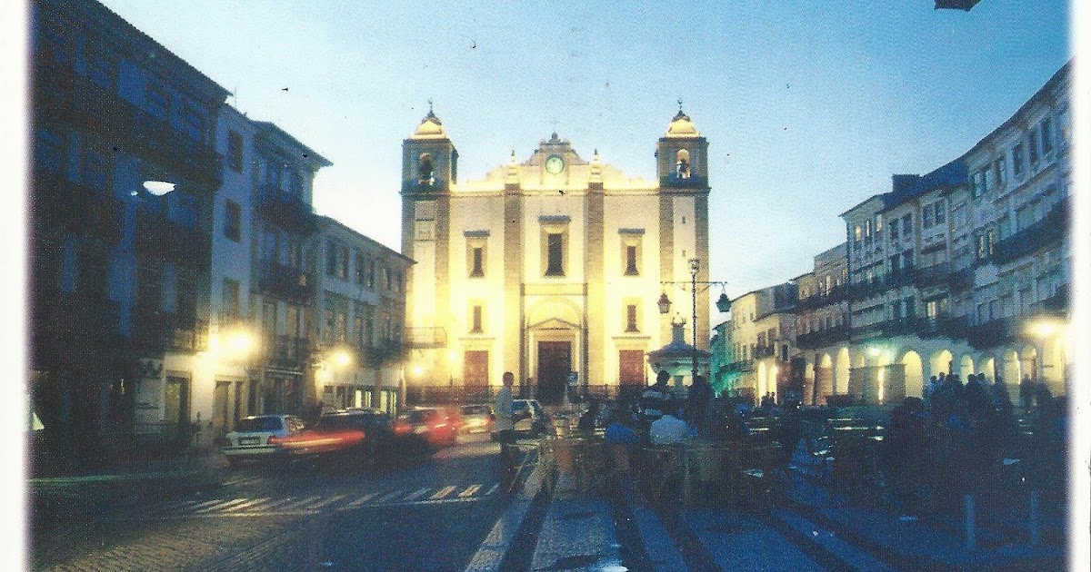 https://mdw-travel-data-us-east-1.s3.amazonaws.com/img/country/Portugal/Giraldo-Square/img_02.jpg