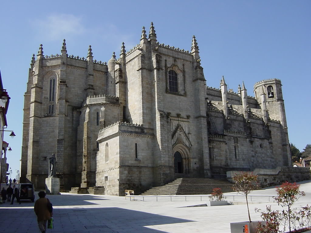 https://mdw-travel-data-us-east-1.s3.amazonaws.com/img/country/Portugal/Guarda/img_03.jpg