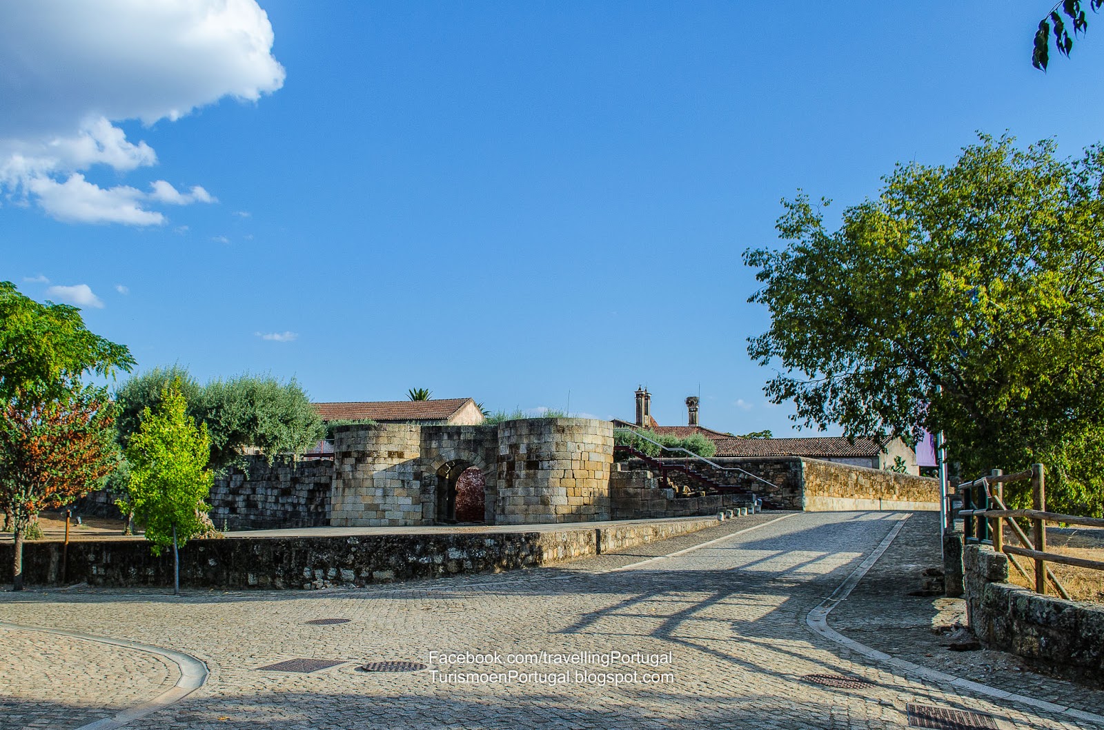 https://mdw-travel-data-us-east-1.s3.amazonaws.com/img/country/Portugal/Idanha-a-Velha/img_01.jpg