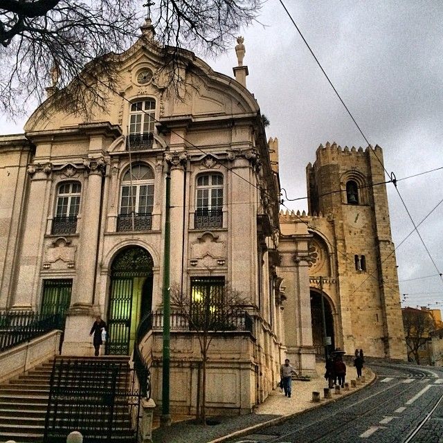 https://mdw-travel-data-us-east-1.s3.amazonaws.com/img/country/Portugal/Igreja-da-Matriz-de-Santo-Antonio/img_02.jpg
