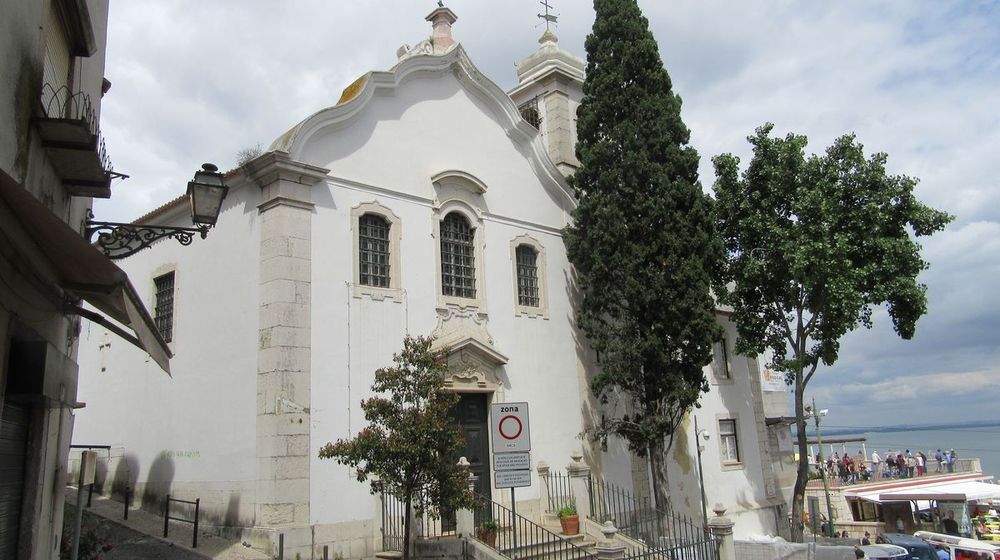 https://mdw-travel-data-us-east-1.s3.amazonaws.com/img/country/Portugal/Igreja-de-Santiago/img_03.jpg