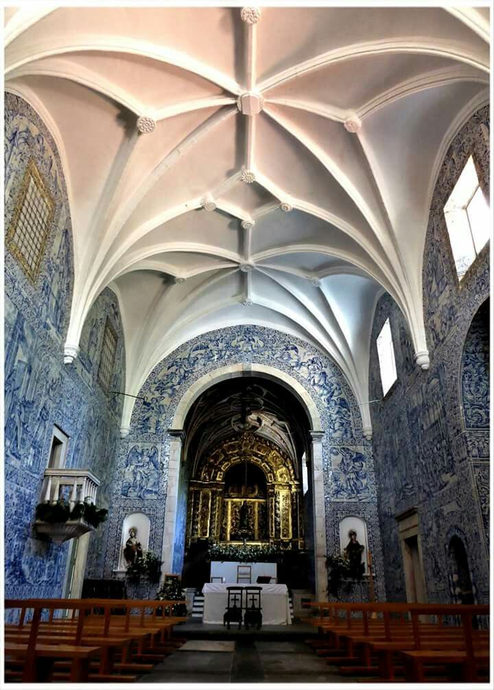 https://mdw-travel-data-us-east-1.s3.amazonaws.com/img/country/Portugal/Igreja-dos-Loios/img_01.jpg