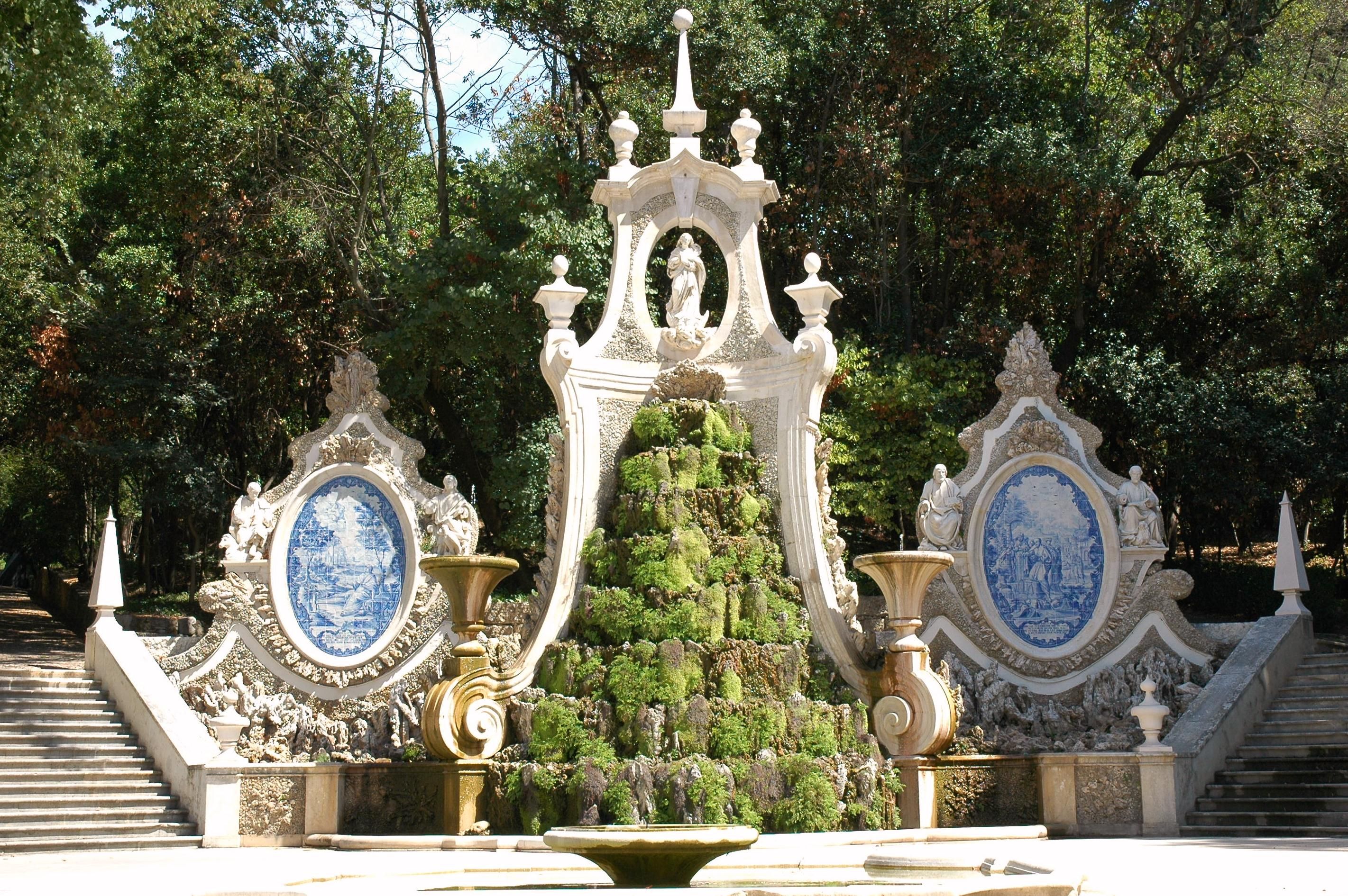 https://mdw-travel-data-us-east-1.s3.amazonaws.com/img/country/Portugal/Jardim-da-Sereia/img_00.jpg