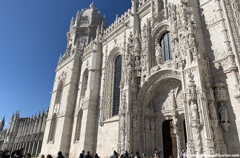 https://mdw-travel-data-us-east-1.s3.amazonaws.com/img/country/Portugal/Jeronimos-Monastery/img_03.jpg