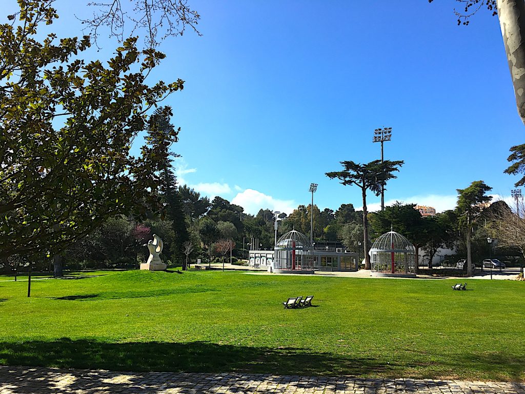 https://mdw-travel-data-us-east-1.s3.amazonaws.com/img/country/Portugal/Marechal-Carmona-Park/img_00.jpg