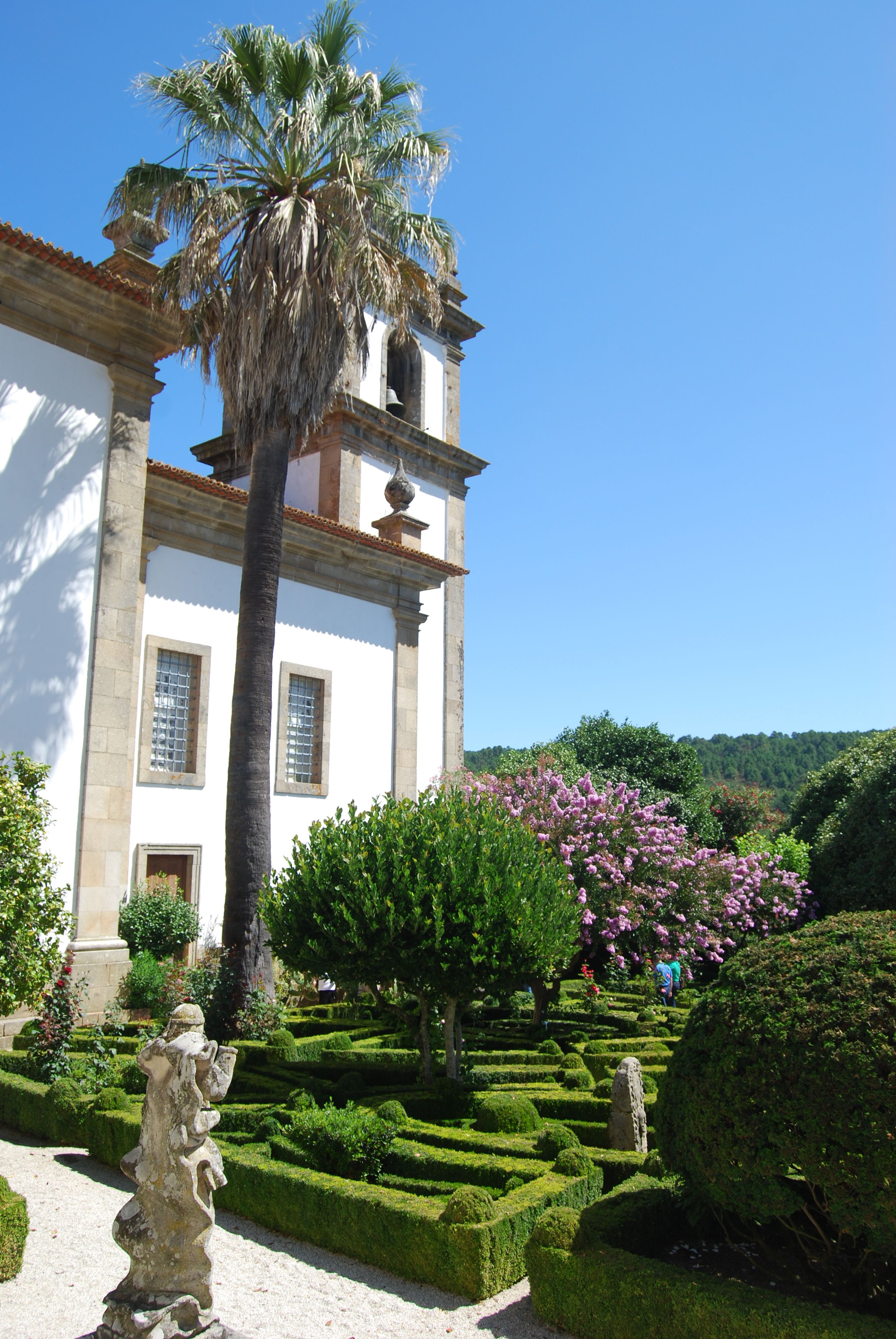 https://mdw-travel-data-us-east-1.s3.amazonaws.com/img/country/Portugal/Mateus-Palace-and-Gardens/img_01.jpg