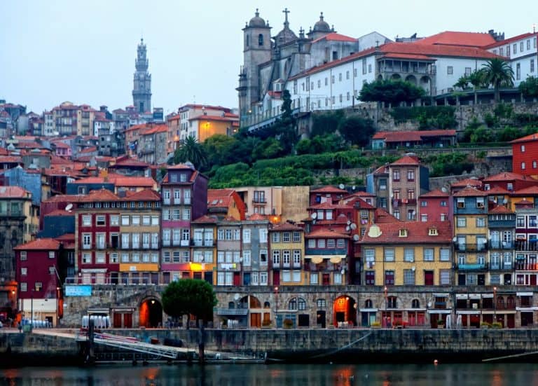 https://mdw-travel-data-us-east-1.s3.amazonaws.com/img/country/Portugal/Matosinhos/img_00.jpg