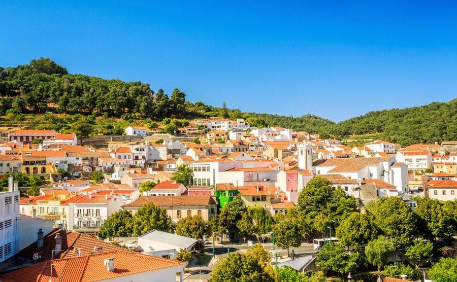 https://mdw-travel-data-us-east-1.s3.amazonaws.com/img/country/Portugal/Monchique/img_05.jpg