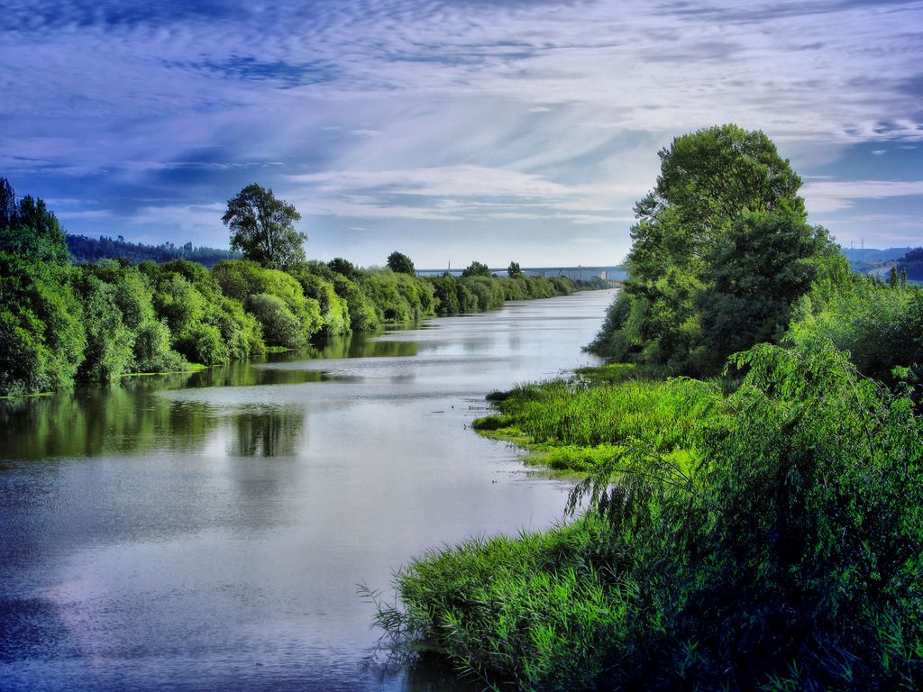 https://mdw-travel-data-us-east-1.s3.amazonaws.com/img/country/Portugal/Mondego-River/img_00.jpg