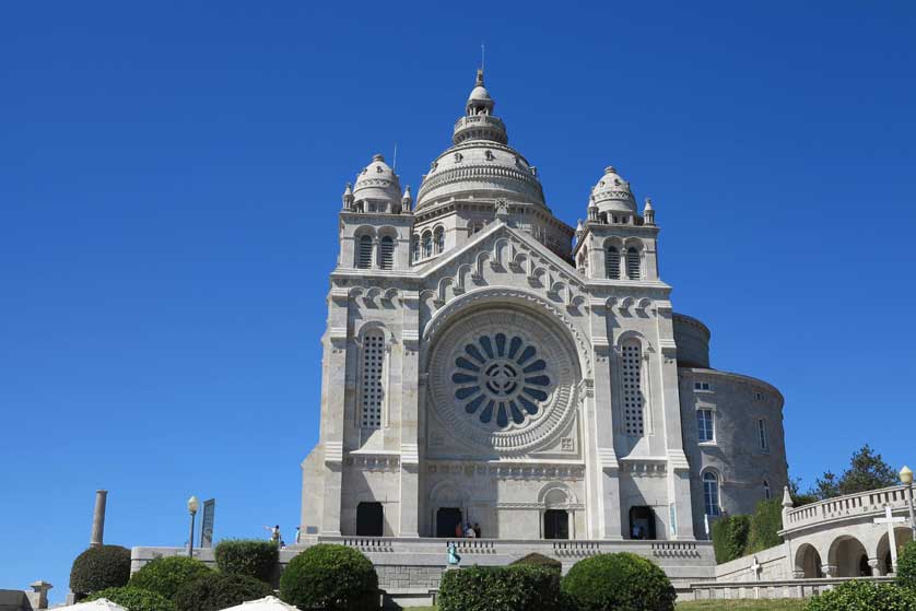 https://mdw-travel-data-us-east-1.s3.amazonaws.com/img/country/Portugal/Monte-de-Santa-Luzia/img_03.jpg