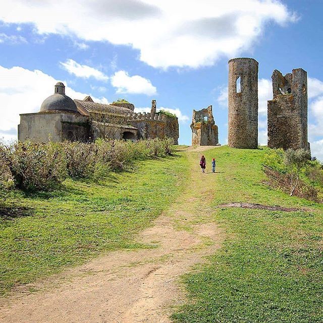 https://mdw-travel-data-us-east-1.s3.amazonaws.com/img/country/Portugal/Montemor-o-Novo-Castle/img_03.jpg