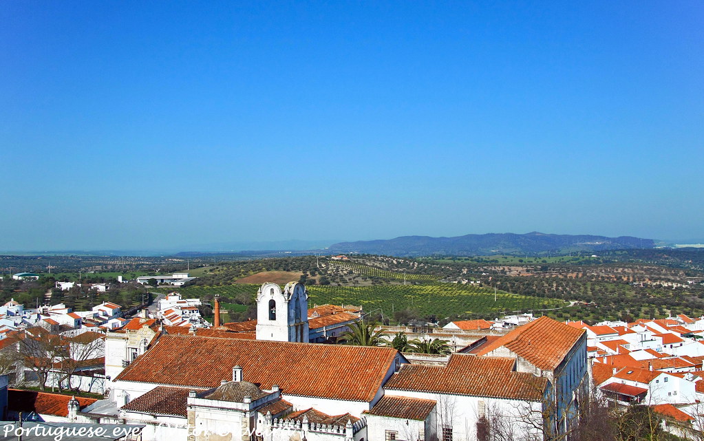 https://mdw-travel-data-us-east-1.s3.amazonaws.com/img/country/Portugal/Moura/img_02.jpg