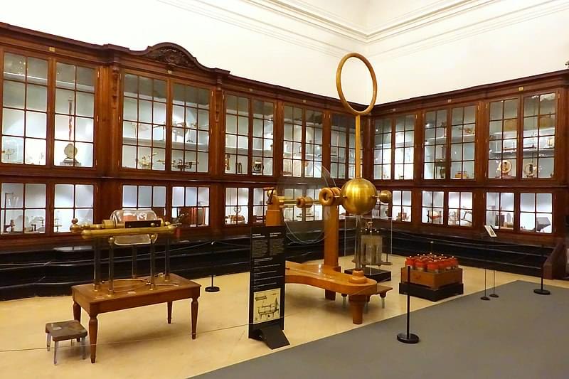 https://mdw-travel-data-us-east-1.s3.amazonaws.com/img/country/Portugal/Museu-da-Ciencia-da-Universidade-de-Coimbra/img_02.jpg