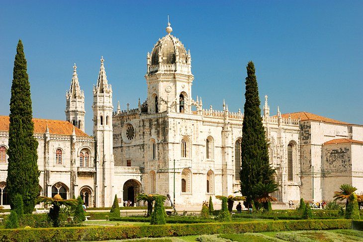 https://mdw-travel-data-us-east-1.s3.amazonaws.com/img/country/Portugal/Museum-of-Portimao/img_03.jpg