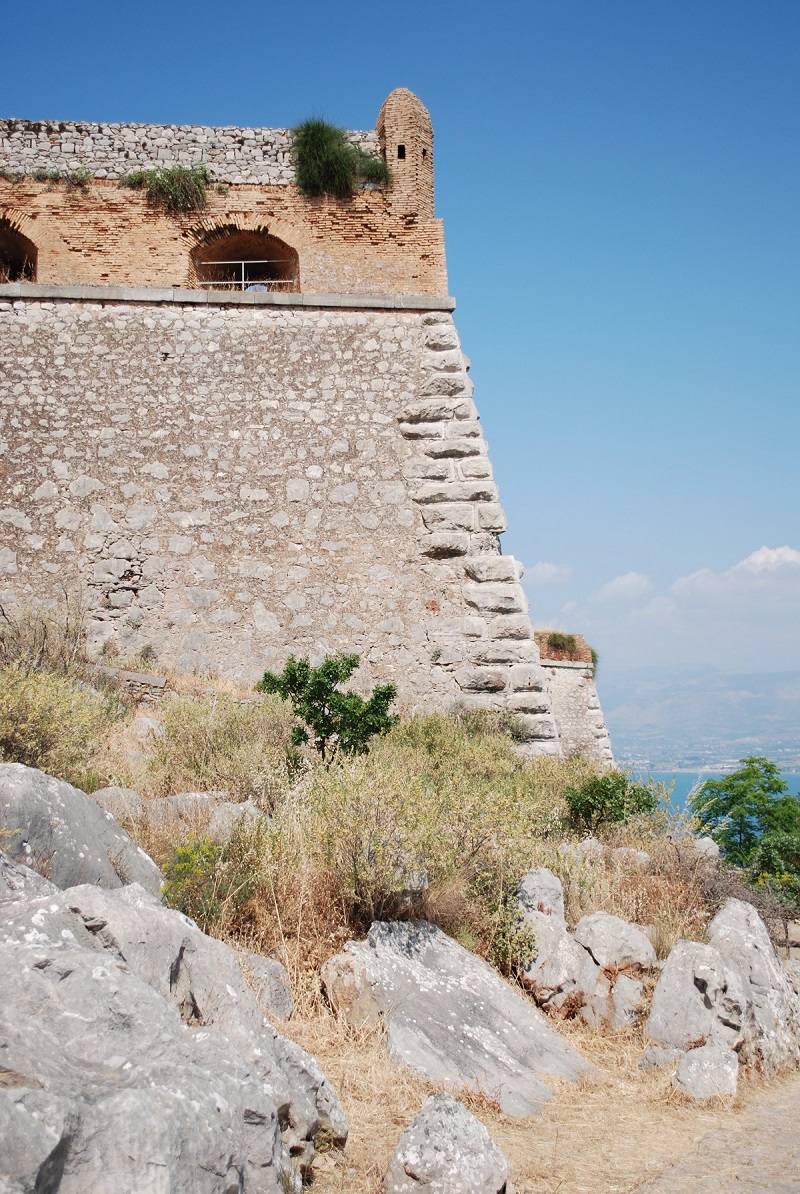 https://mdw-travel-data-us-east-1.s3.amazonaws.com/img/country/Portugal/Nafplio/img_01.jpg
