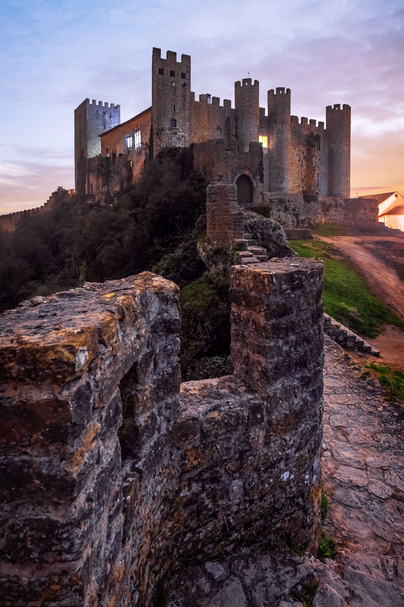 https://mdw-travel-data-us-east-1.s3.amazonaws.com/img/country/Portugal/Obidos-Castle/img_01.jpg