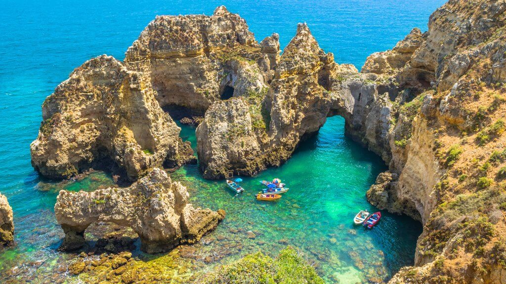 https://mdw-travel-data-us-east-1.s3.amazonaws.com/img/country/Portugal/Ocean-Quest-Algarve/img_03.jpg