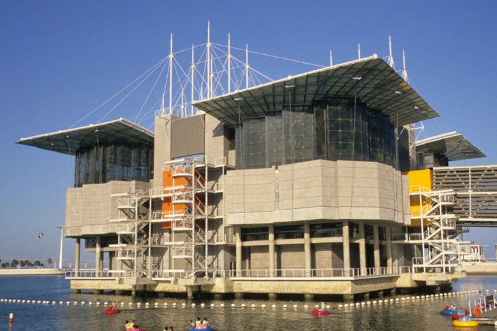 https://mdw-travel-data-us-east-1.s3.amazonaws.com/img/country/Portugal/Oceanario-de-Lisboa/img_01.jpg