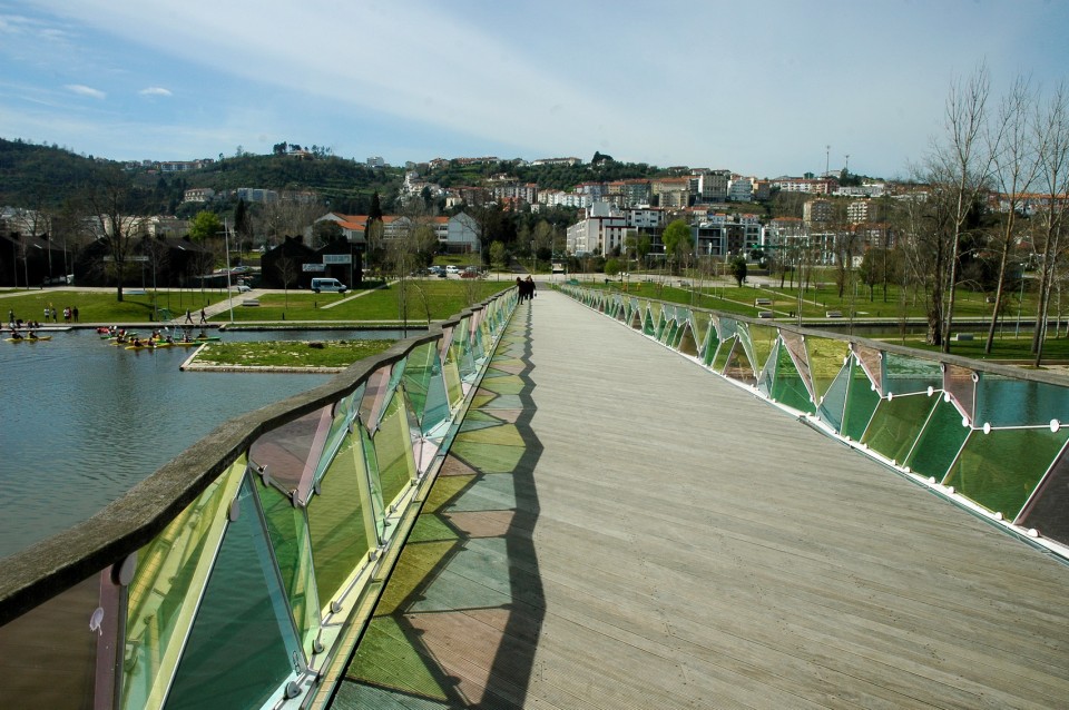 https://mdw-travel-data-us-east-1.s3.amazonaws.com/img/country/Portugal/Parque-Verde-do-Mondego/img_02.jpg