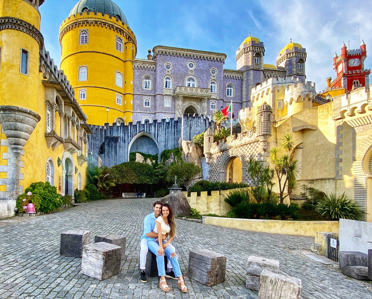 https://mdw-travel-data-us-east-1.s3.amazonaws.com/img/country/Portugal/Parque-da-Pena/img_02.jpg