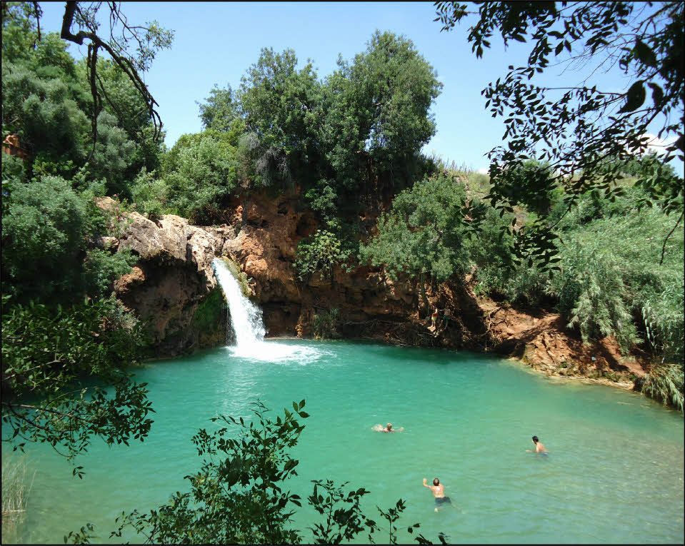 https://mdw-travel-data-us-east-1.s3.amazonaws.com/img/country/Portugal/Pego-do-Inferno/img_02.jpg