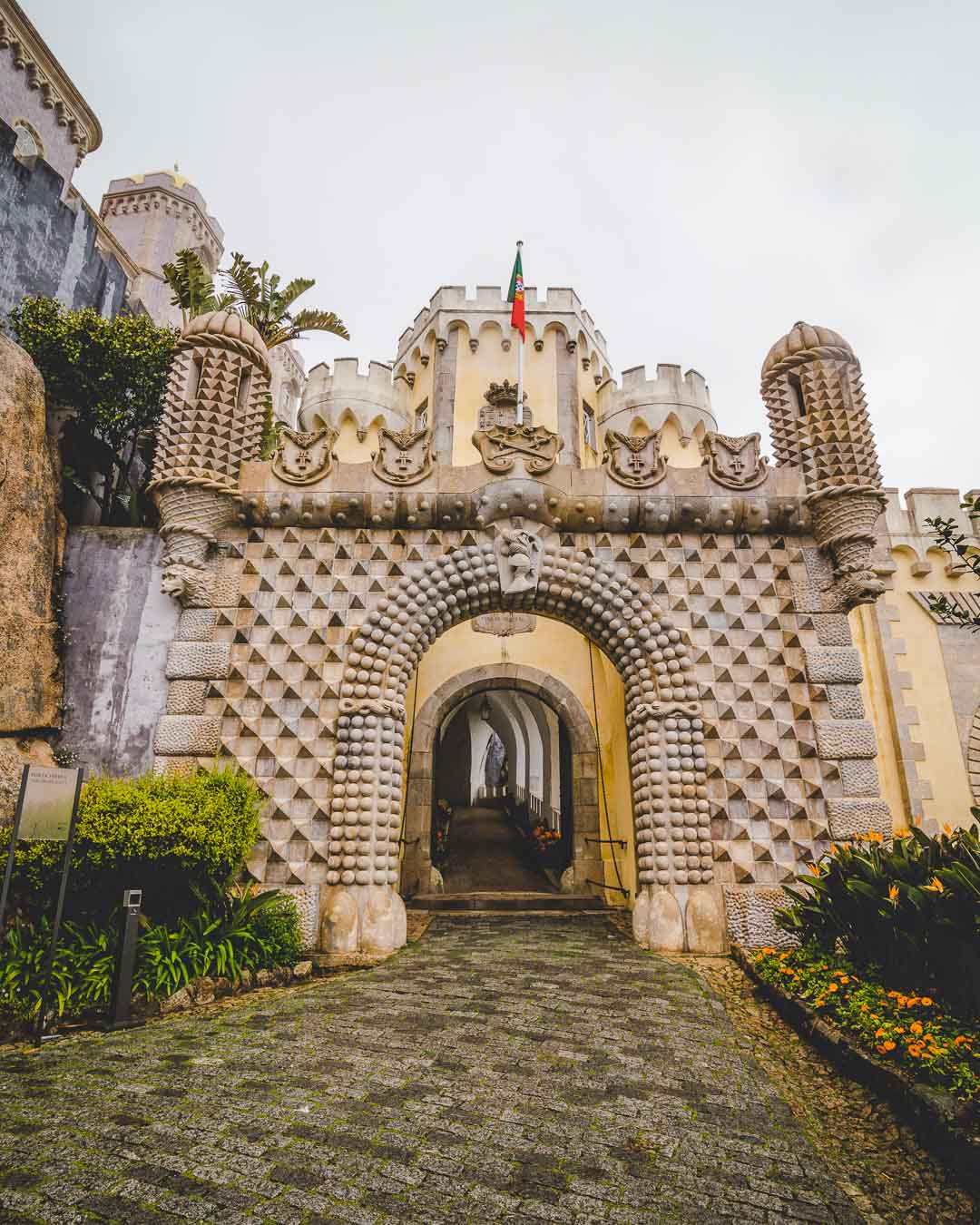 https://mdw-travel-data-us-east-1.s3.amazonaws.com/img/country/Portugal/Pena-Palace/img_03.jpg