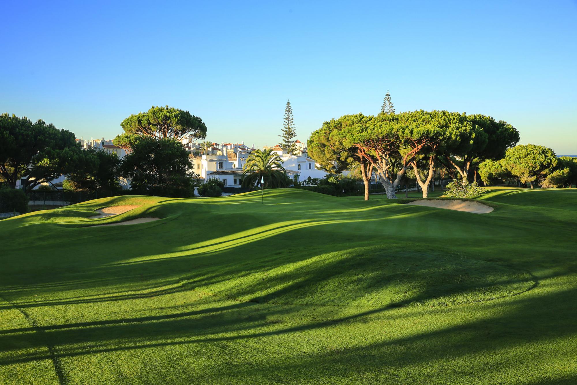 https://mdw-travel-data-us-east-1.s3.amazonaws.com/img/country/Portugal/Pinhal-Golf-Course/img_00.jpg