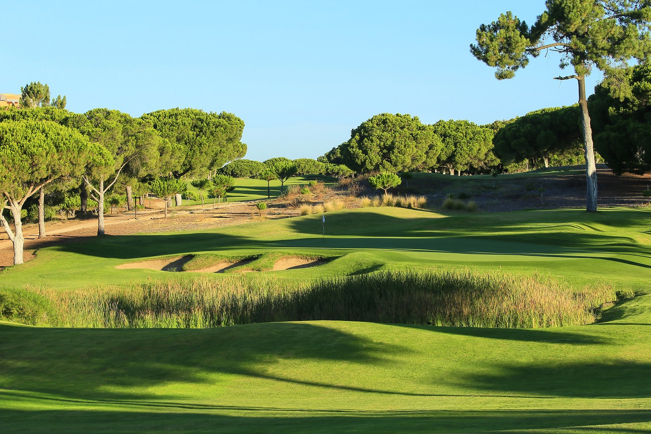https://mdw-travel-data-us-east-1.s3.amazonaws.com/img/country/Portugal/Pinhal-Golf-Course/img_01.jpg