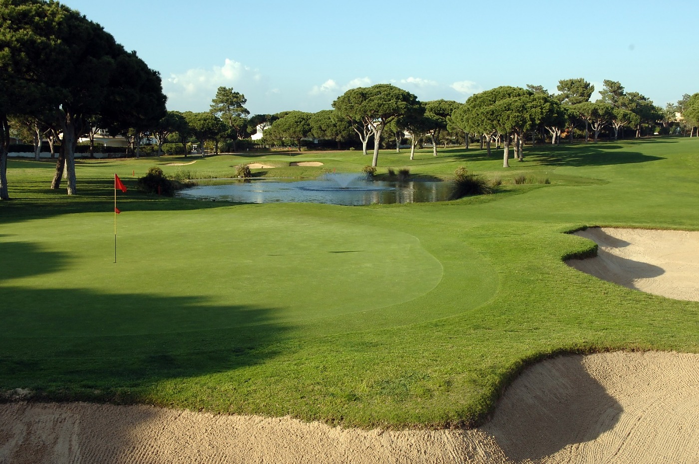 https://mdw-travel-data-us-east-1.s3.amazonaws.com/img/country/Portugal/Pinhal-Golf-Course/img_02.jpg