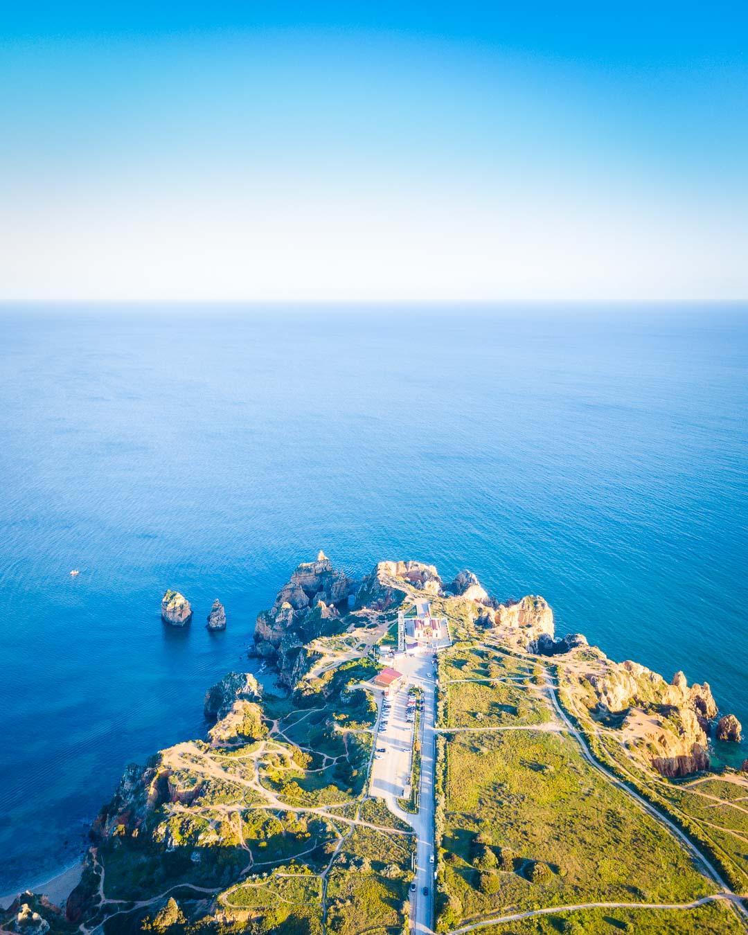 https://mdw-travel-data-us-east-1.s3.amazonaws.com/img/country/Portugal/Ponta-da-Piedade/img_02.jpg