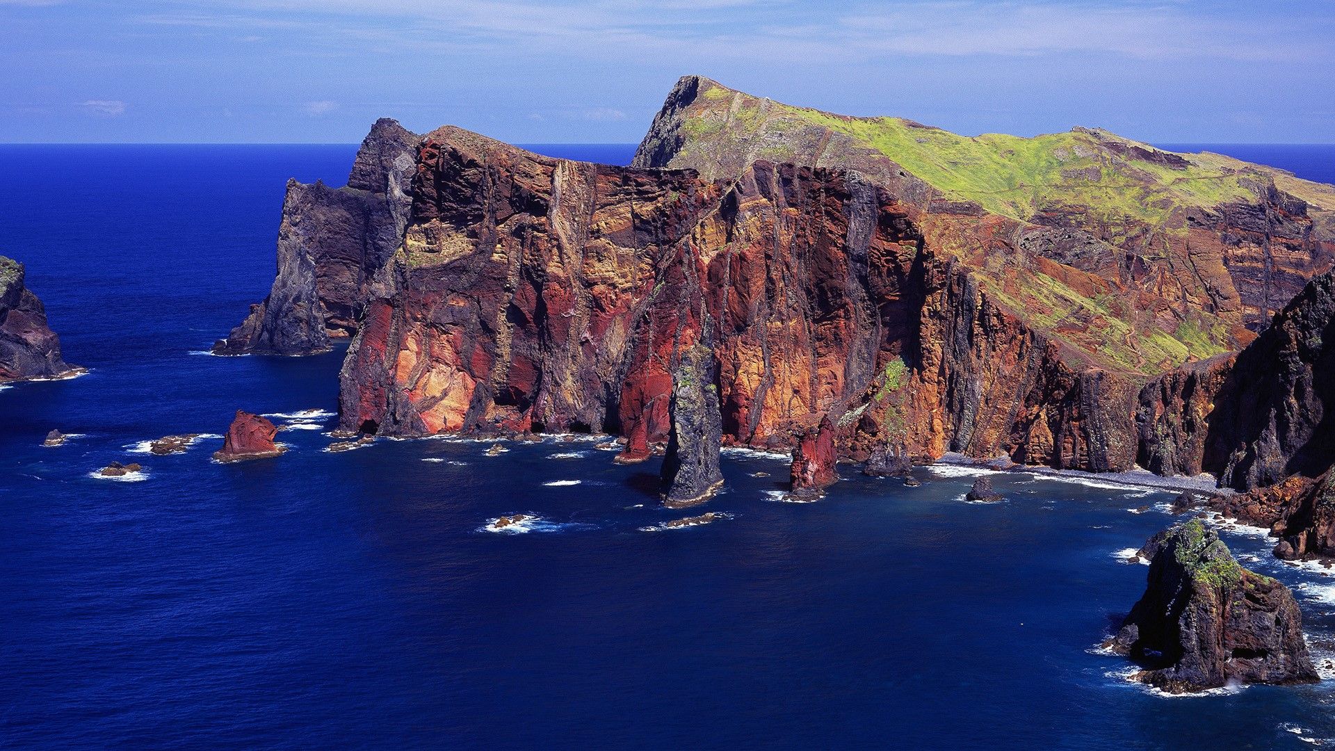 https://mdw-travel-data-us-east-1.s3.amazonaws.com/img/country/Portugal/Ponta-de-Sao-Lourenco/img_05.jpg