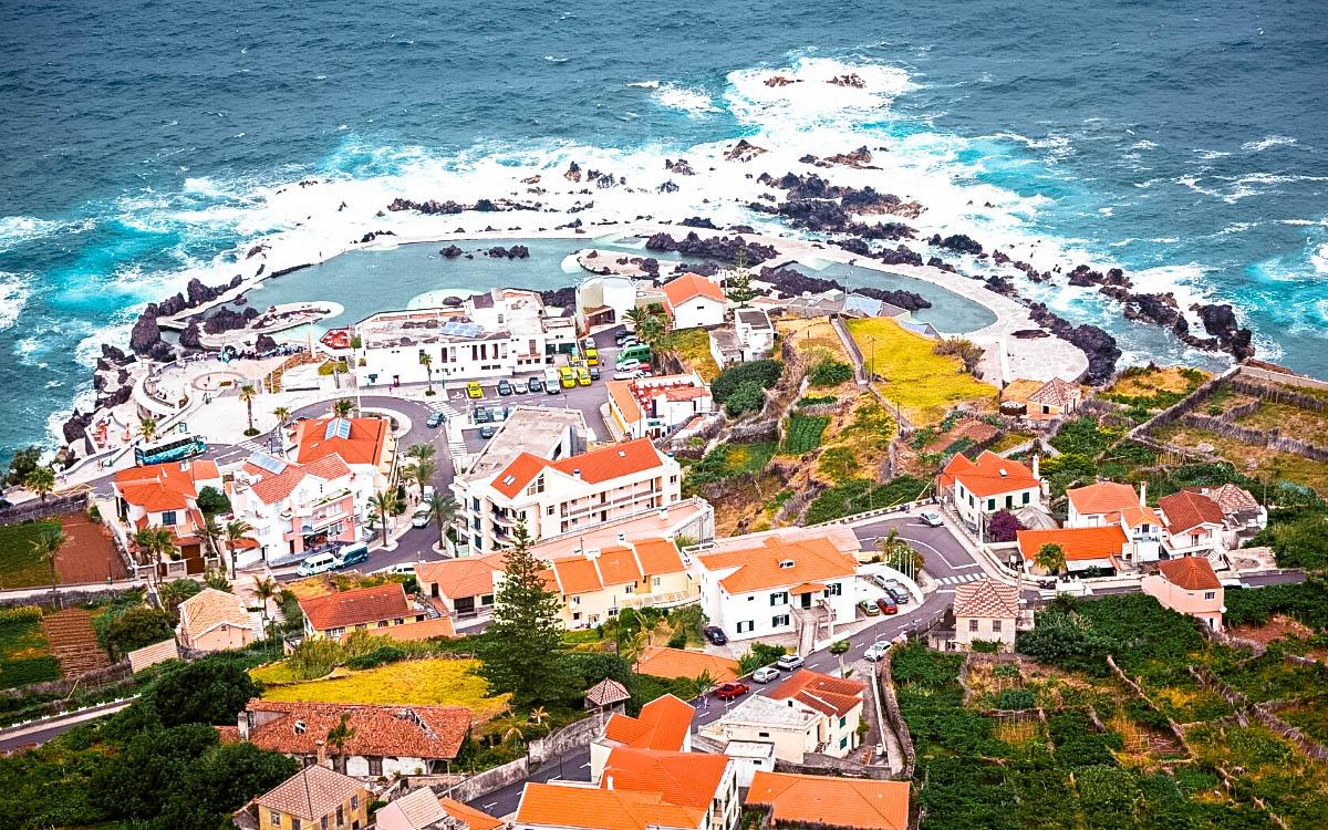 https://mdw-travel-data-us-east-1.s3.amazonaws.com/img/country/Portugal/Porto-Moniz-Natural-Pools/img_01.jpg