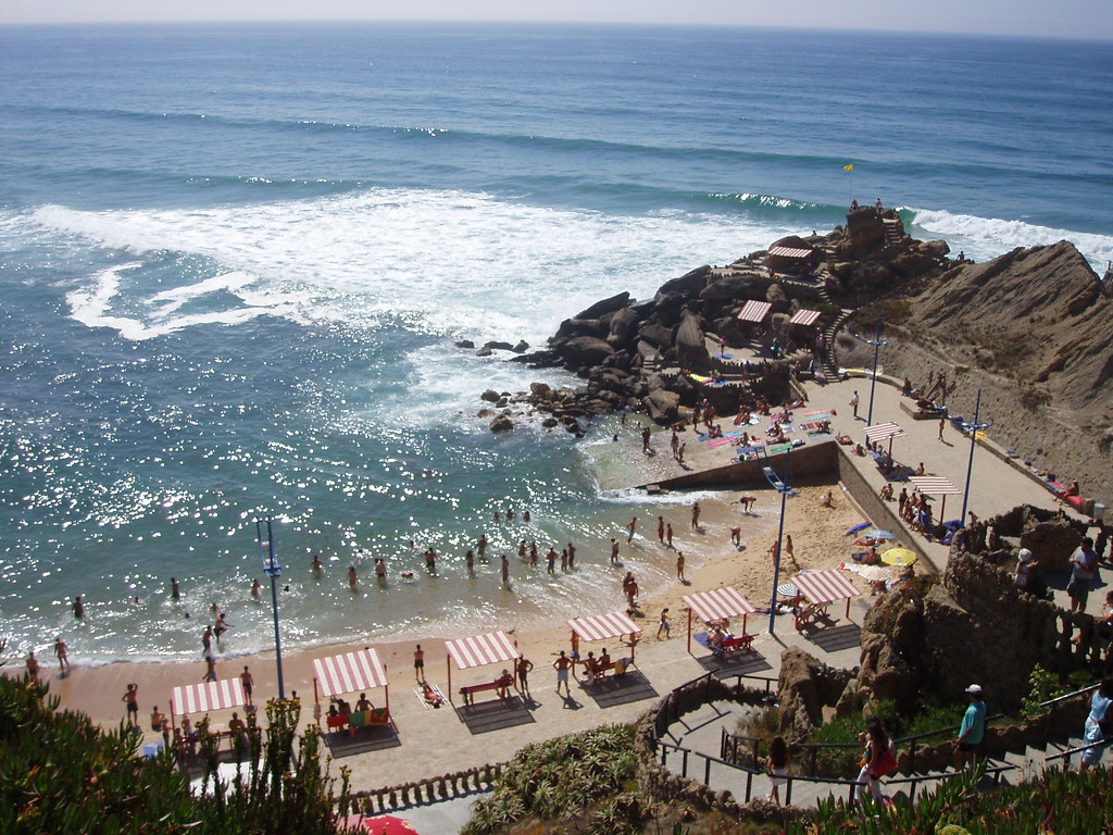 https://mdw-travel-data-us-east-1.s3.amazonaws.com/img/country/Portugal/Praia-Formosa/img_02.jpg