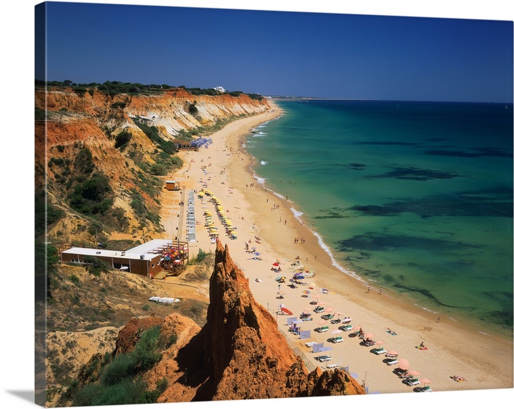 https://mdw-travel-data-us-east-1.s3.amazonaws.com/img/country/Portugal/Praia-da-Falesia/img_01.jpg