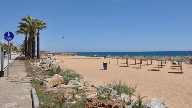 https://mdw-travel-data-us-east-1.s3.amazonaws.com/img/country/Portugal/Praia-de-Quarteira/img_01.jpg