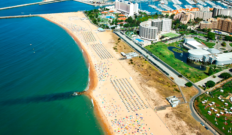 https://mdw-travel-data-us-east-1.s3.amazonaws.com/img/country/Portugal/Praia-de-Vilamoura/img_03.jpg