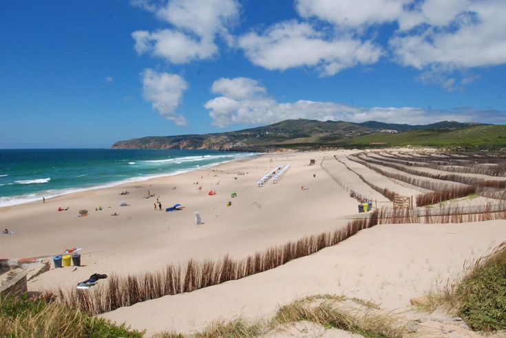 https://mdw-travel-data-us-east-1.s3.amazonaws.com/img/country/Portugal/Praia-do-Guincho/img_01.jpg